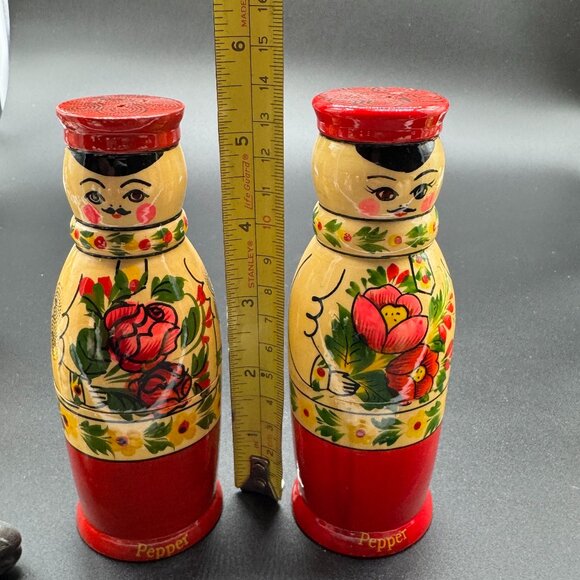 Set of 2 Wooden Pepper Shakers Russian Hand Painted Nesting Dolls - Picture 7 of 7